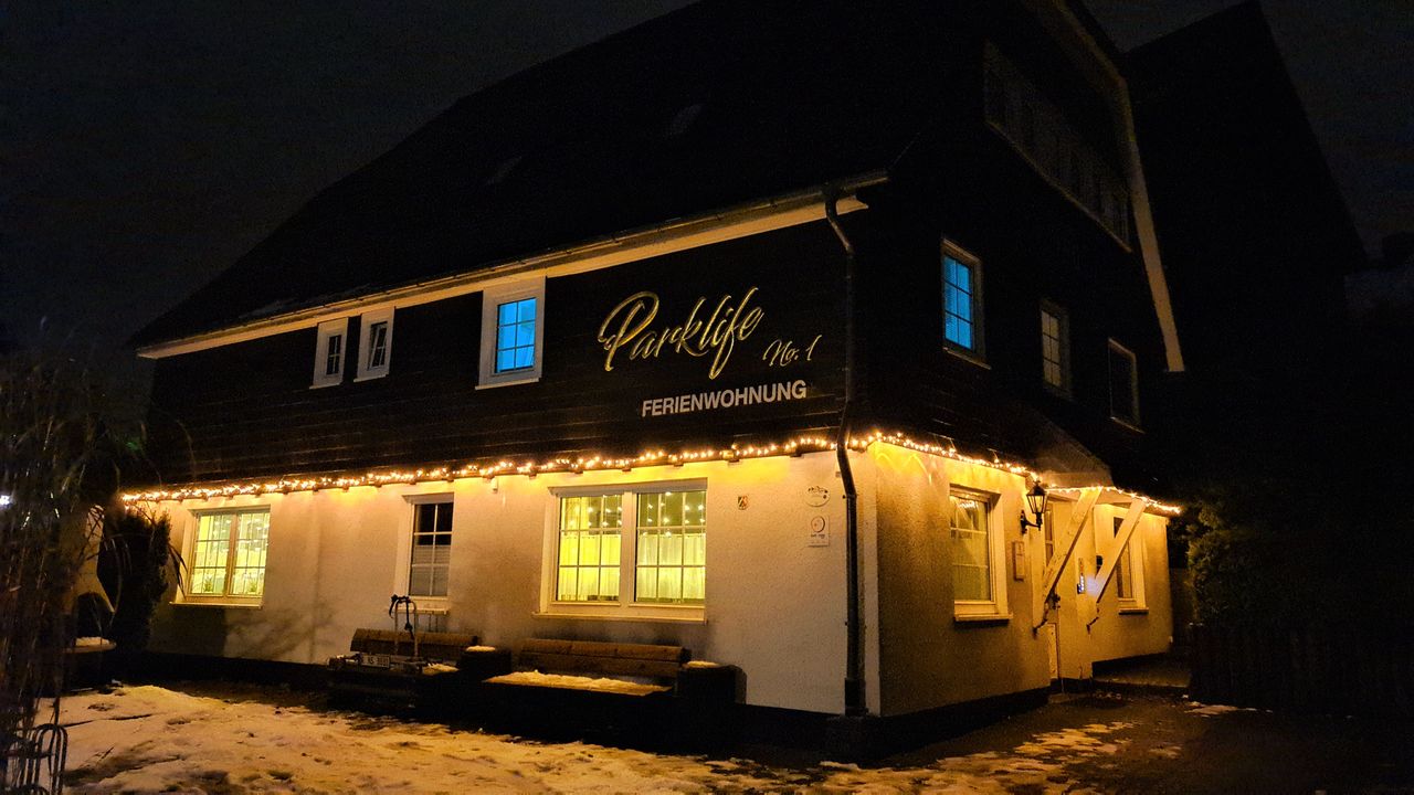 Haus Parklife im Weihnachtstrim Haus Parklife im Weihnachtstrim